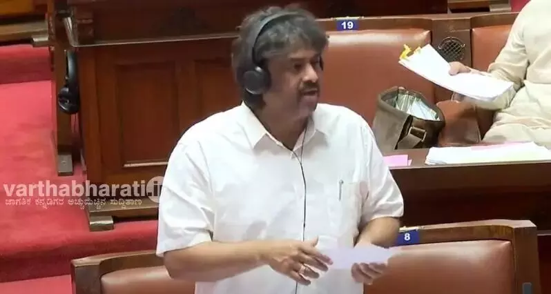 ಪ್ರೌಢಶಾಲಾ ಸಹ ಶಿಕ್ಷಕರಾಗಿ ಭಡ್ತಿ ಹೊಂದಿದ್ದರೆ, ವೇತನ ಭಡ್ತಿಗೆ ಅವಕಾಶ ಇಲ್ಲ: ಸಚಿವ ಮಧು ಬಂಗಾರಪ್ಪ ಪ್ರೌಢಶಾಲಾ ಸಹ ಶಿಕ್ಷಕರಾಗಿ ಭಡ್ತಿ ಹೊಂದಿದ್ದರೆ, ವೇತನ ಭಡ್ತಿಗೆ ಅವಕಾಶ ಇಲ್ಲ: ಸಚಿವ ಮಧು ಬಂಗಾರಪ್ಪ