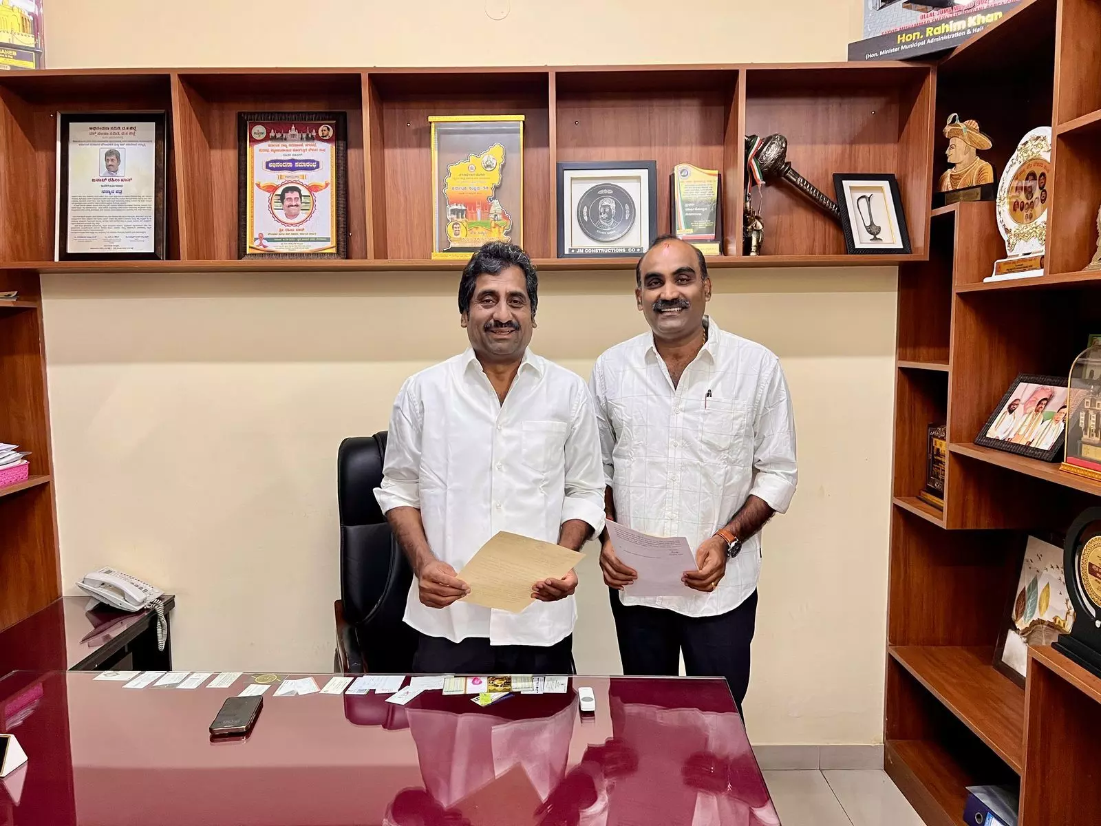 ಉಡುಪಿ ನಗರಸಭೆಗೆ ವಿವಿಧ ಬೇಡಿಕೆ: ಸಚಿವ ರಹೀಂಖಾನ್ಗೆ ಶಾಸಕ ಯಶ್ಪಾಲ್ ಮನವಿ ಉಡುಪಿ ನಗರಸಭೆಗೆ ವಿವಿಧ ಬೇಡಿಕೆ: ಸಚಿವ ರಹೀಂಖಾನ್ಗೆ ಶಾಸಕ ಯಶ್ಪಾಲ್ ಮನವಿ