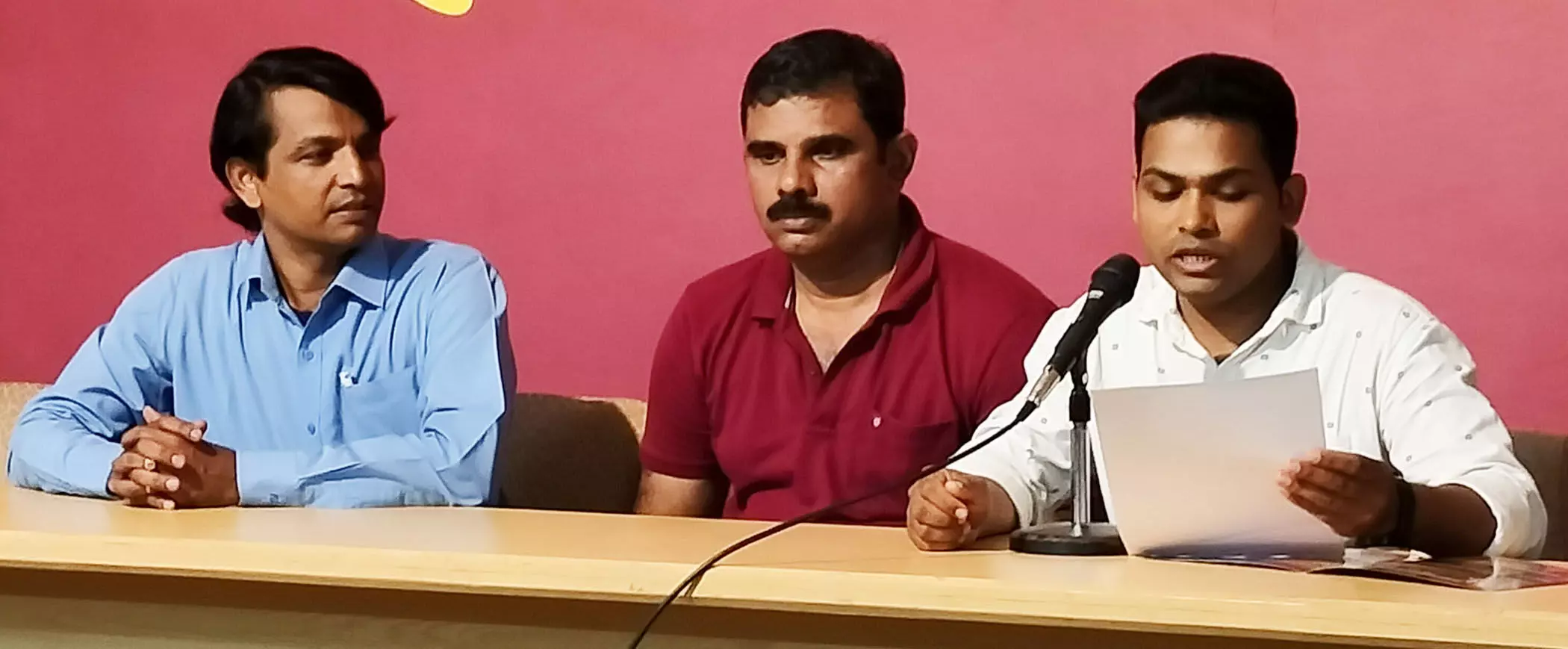 ಮಾ.23: ಯಕ್ಷ ಸ್ತ್ರೀಪಾತ್ರಧಾರಿ ಸಂತೋಷ್ ಹಿಲಿಯಾಣಗೆ ಮಂದಾರ್ತಿಯಲ್ಲಿ ಸಾರ್ವಜನಿಕ ಅಭಿನಂದನೆ ಮಾ.23: ಯಕ್ಷ ಸ್ತ್ರೀಪಾತ್ರಧಾರಿ ಸಂತೋಷ್ ಹಿಲಿಯಾಣಗೆ ಮಂದಾರ್ತಿಯಲ್ಲಿ ಸಾರ್ವಜನಿಕ ಅಭಿನಂದನೆ