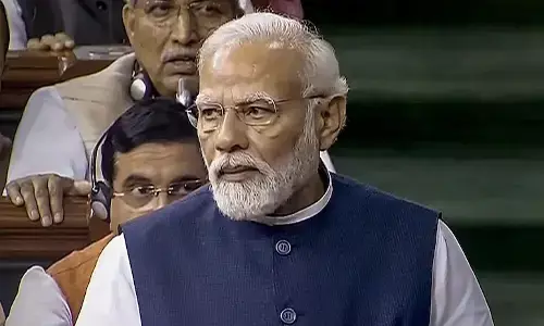 ಕುಂಭಮೇಳ: ಪ್ರಶ್ನೆಗಳಿಗೆ ನುಣುಚಿಕೊಂಡ ಪ್ರಧಾನಿ