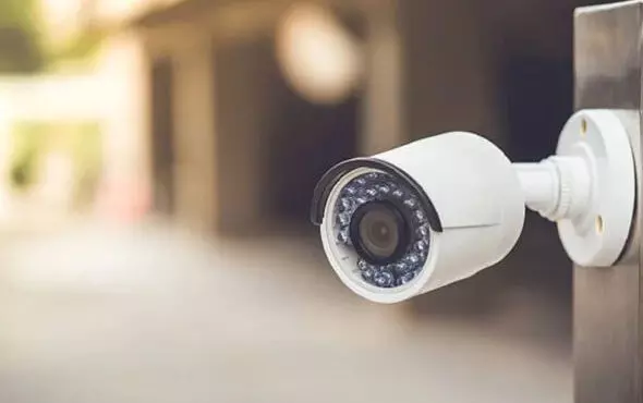 ಬೈಂದೂರು| ಎಸೆಸೆಲ್ಸಿ ಪರೀಕ್ಷಾ ಕೇಂದ್ರದ ಸಿಸಿ ಕ್ಯಾಮೆರಾಕ್ಕೆ ಕಿಡಿಗೇಡಿಗಳಿಂದ ಹಾನಿ: ಪ್ರಕರಣ ದಾಖಲು ಬೈಂದೂರು| ಎಸೆಸೆಲ್ಸಿ ಪರೀಕ್ಷಾ ಕೇಂದ್ರದ ಸಿಸಿ ಕ್ಯಾಮೆರಾಕ್ಕೆ ಕಿಡಿಗೇಡಿಗಳಿಂದ ಹಾನಿ: ಪ್ರಕರಣ ದಾಖಲು