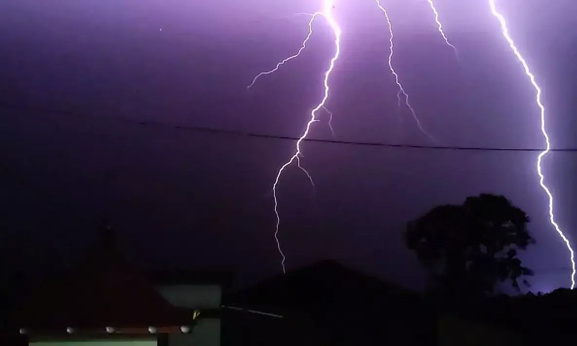 ಮಾಳ: ಸಿಡಿಲಿಗೆ ಮನೆ ಹಾನಿ