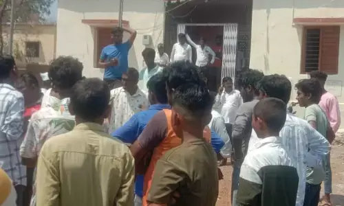 ಬೀದರ್ | ನೀರಿನ ಸಮಸ್ಯೆ ಬಗೆಹರಿಸಲು ವಿಫಲವಾದ ಪಂಚಾಯತ್ ಸದಸ್ಯರನ್ನು ಕೂಡಿ ಹಾಕಿದ ಗ್ರಾಮಸ್ಥರು