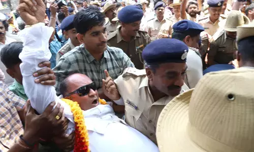 ಕರ್ನಾಟಕ ಬಂದ್‌ ಗೆ ನೀರಸ ಪ್ರತಿಕ್ರಿಯೆ; ಚಿತ್ರಗಳಲ್ಲಿ ನೋಡಿ...