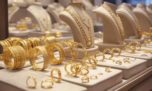 ಚಿನ್ನದ ಬೆಲೆಯಲಿ ಅಲ್ಪ ಇಳಿಕೆ; ಇವತ್ತು ಒಂದು ಗ್ರಾಂ ಚಿನ್ನಕ್ಕೆ ಎಷ್ಟು ಬೆಲೆ?