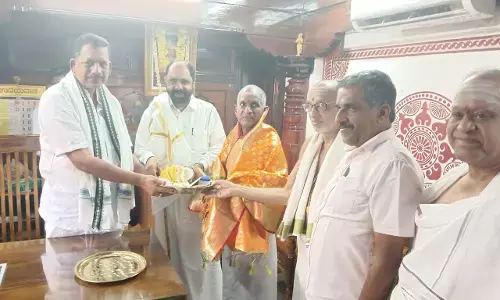 ಸಂಗೀತ ನಿರ್ದೇಶಕ ಇಳಯರಾಜ್ ಕೊಲ್ಲೂರು ದೇವಸ್ಥಾನಕ್ಕೆ ಭೇಟಿ