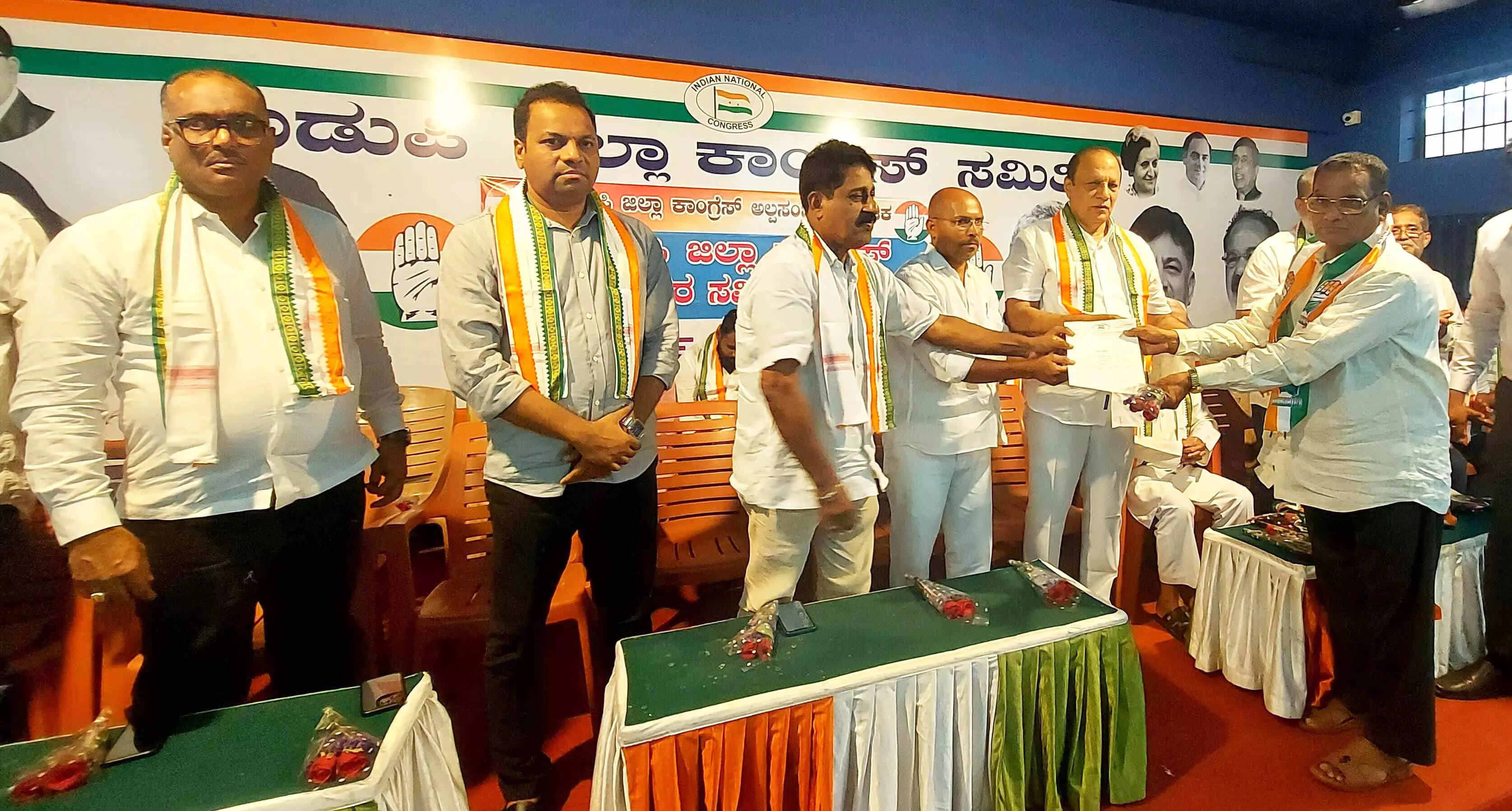 ಜಾತ್ಯತೀತ ಶಕ್ತಿಗಳು ಇನ್ನಷ್ಟು ಬಲಗೊಳ್ಳುವುದು ಇಂದಿನ ಅಗತ್ಯ: ವಿನಯ ಕುಮಾರ್ ಸೊರಕೆ ಜಾತ್ಯತೀತ ಶಕ್ತಿಗಳು ಇನ್ನಷ್ಟು ಬಲಗೊಳ್ಳುವುದು ಇಂದಿನ ಅಗತ್ಯ: ವಿನಯ ಕುಮಾರ್ ಸೊರಕೆ