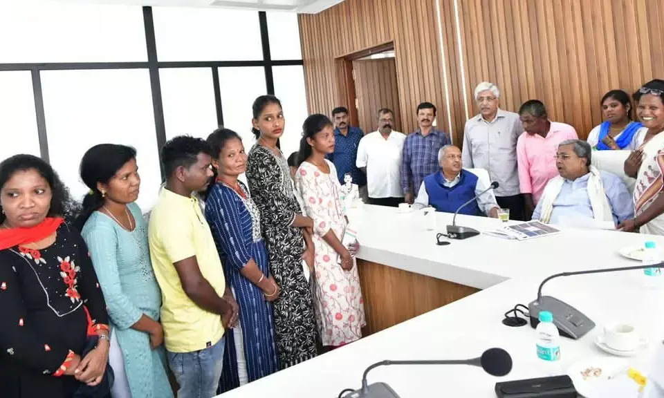 ಸರಕಾರಿ ಉದ್ಯೋಗಕ್ಕೆ ಕೊರಗ ವಿದ್ಯಾವಂತರ ನೇರ ನೇಮಕಾತಿ: ಕೊರಗಾಭಿವೃದ್ಧಿ ಸಂಘಗಳ ಒಕ್ಕೂಟದಿಂದ ಸಿಎಂ ಸಿದ್ದರಾಮಯ್ಯ ಭೇಟಿ