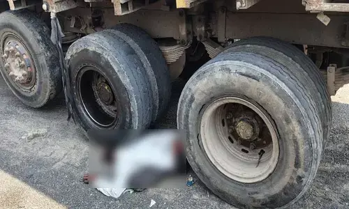 ಕಲಬುರಗಿ | ಲಾರಿ ಹರಿದು ವ್ಯಕ್ತಿ ಸ್ಥಳದಲ್ಲೇ ಮೃತ್ಯು