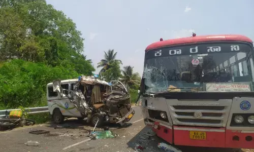 ಕೊಳ್ಳೇಗಾಲ | ಸರಣಿ ಅಪಘಾತ: ಇಬ್ಬರು ಮೃತ್ಯು, 15 ಮಂದಿಗೆ ಗಾಯ