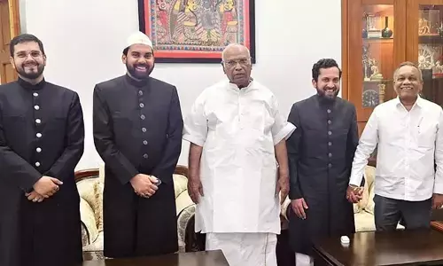 ಎಐಸಿಸಿ ಅಧ್ಯಕ್ಷ ಡಾ.ಮಲ್ಲಿಕಾರ್ಜುನ್ ಖರ್ಗೆ ಅವರನ್ನು ಭೇಟಿಯಾದ ವಕ್ಫ್ ಬೋರ್ಡ್ ನೂತನ ಅಧ್ಯಕ್ಷ