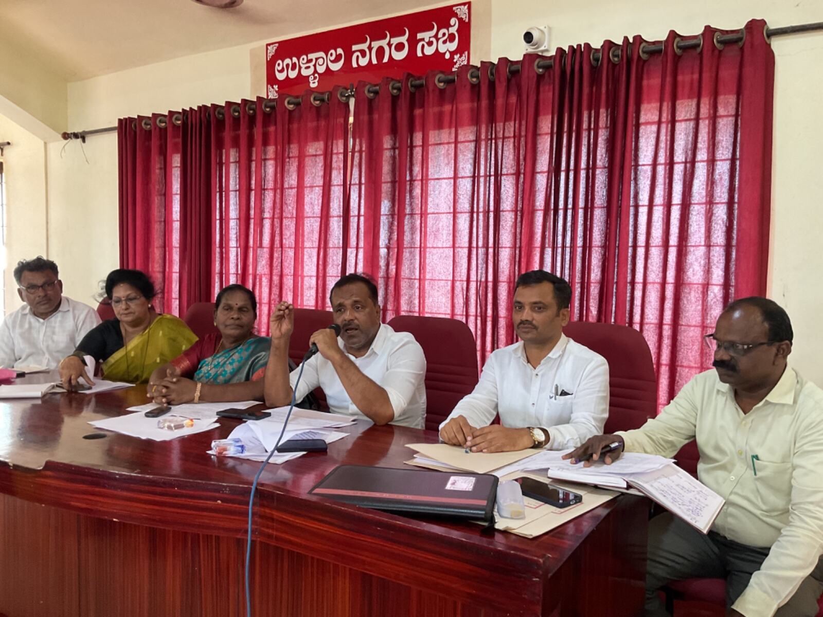 ಉಳ್ಳಾಲ| ವಿವಿಧ ಕಾಮಗಾರಿಗಳು ಶೀಘ್ರ ಪೂರ್ಣಗೊಳಿಸಿ: ಅಧಿಕಾರಿಗಳಿಗೆ ಸ್ಪೀಕರ್ ಯುಟಿ ಖಾದರ್ ಸೂಚನೆ