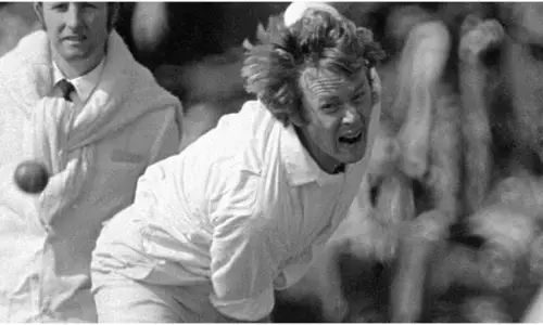 ಇಂಗ್ಲೆಂಡ್ ನ ಮಾಜಿ ವೇಗದ ಬೌಲರ್ ಪೀಟರ್ ಲಿವರ್ ನಿಧನ