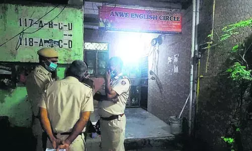 ದಿಲ್ಲಿಯ ಫ್ಲ್ಯಾಟ್‌ ನ ಬೆಡ್‌ ಬಾಕ್ಸ್‌ನಲ್ಲಿ ಮಹಿಳೆಯ ಶವ ಪತ್ತೆ