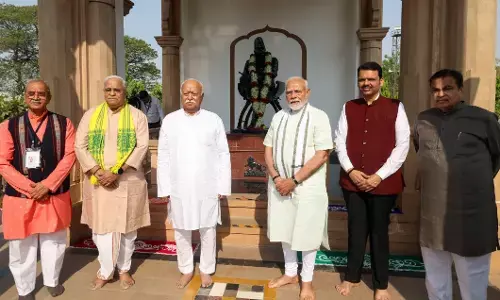 ಪ್ರಧಾನಿಯಾಗಿ ಅಧಿಕಾರ ವಹಿಸಿಕೊಂಡ ಬಳಿಕ ಮೊದಲ ಬಾರಿಗೆ ಆರೆಸ್ಸೆಸ್ ಕೇಂದ್ರ ಕಚೇರಿಗೆ ಮೋದಿ ಭೇಟಿ