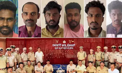 ದಾವಣಗೆರೆ | ಎಸ್‍ಬಿಐ ಬ್ಯಾಂಕ್ ದರೋಡೆ ಪ್ರಕರಣ ಬೇಧಿಸಿದ ಪೊಲೀಸರು : ಆರೋಪಿಗಳಿಂದ 13 ಕೋಟಿ ಮೌಲ್ಯದ ಚಿನ್ನಾಭರಣ ವಶ
