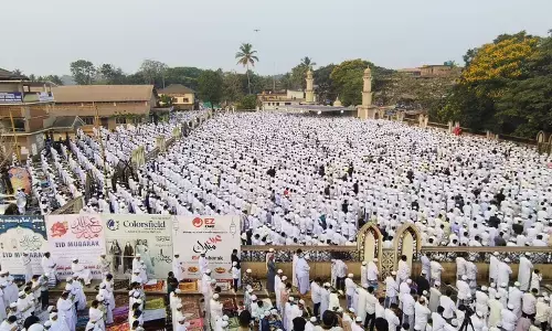 ಭಟ್ಕಳದಲ್ಲಿ ಸಂಭ್ರಮದ ಈದ್ ಆಚರಣೆ