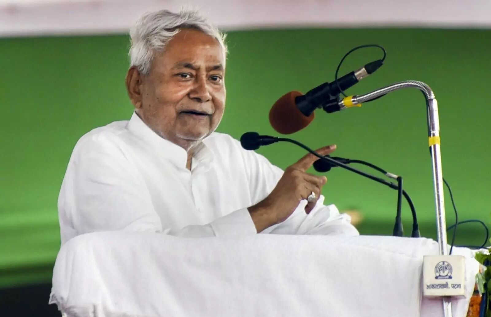 ವಕ್ಫ್ ಮಸೂದೆಗೆ ಪಕ್ಷ ಬೆಂಬಲ ಖಂಡಿಸಿ ಇಬ್ಬರು ಜೆಡಿಯು ನಾಯಕರ ರಾಜೀನಾಮೆ