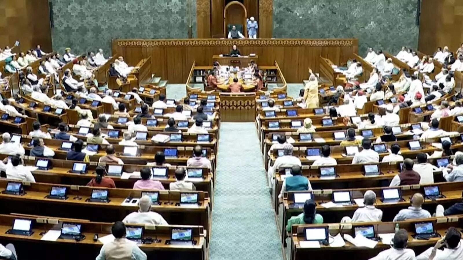 ವಕ್ಫ್ ಮಸೂದೆ ಅಂಗೀಕಾರಕ್ಕೆ ಜಮ್ಮು ಕಾಶ್ಮೀರದ ವಿವಿಧ ಪಕ್ಷಗಳ ನಾಯಕರ ವಿರೋಧ