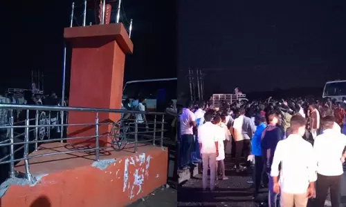 ಬೀದರ್ | ಬಸವಣ್ಣನವರ ಮೂರ್ತಿಗೆ ಲಾರಿ ಢಿಕ್ಕಿ ; ರಸ್ತೆ ತಡೆದು ಗ್ರಾಮಸ್ಥರ ಪ್ರತಿಭಟನೆ