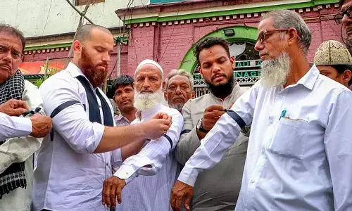 ಉತ್ತರ ಪ್ರದೇಶ: ವಕ್ಫ್ ಮಸೂದೆ ವಿರೋಧಿಸಿ ಮೌನ ಪ್ರತಿಭಟನೆ ನಡೆಸಿದ್ದ 300ಕ್ಕೂ ಅಧಿಕ ಮಂದಿಗೆ 2 ಲಕ್ಷ ರೂ.ಬಾಂಡ್ ಸಲ್ಲಿಸುವಂತೆ ನೋಟಿಸ್