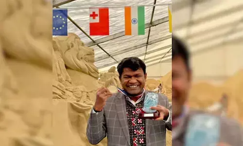 ‘ಫ್ರೆಡ್ ಡ್ಯಾರಿಂಗ್ಟನ್’ ಪ್ರಶಸ್ತಿ ಪಡೆದ ಮರಳು ಶಿಲ್ಪ ಕಲಾವಿದ ಪಟ್ನಾಯಕ್