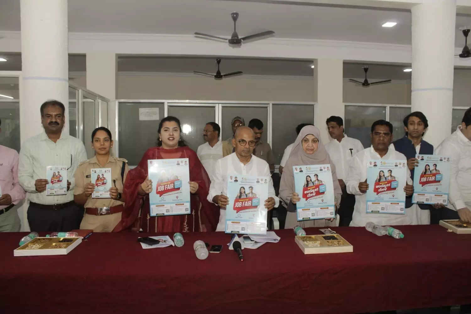 ಎ.16ರಂದು ಕಲಬುರಗಿಯಲ್ಲಿ ವಿಭಾಗ ಮಟ್ಟದ ಬೃಹತ್ ಉದ್ಯೋಗ ಮೇಳ : ಡಾ.ಶರಣಪ್ರಕಾಶ್ ಪಾಟೀಲ್ ಎ.16ರಂದು ಕಲಬುರಗಿಯಲ್ಲಿ ವಿಭಾಗ ಮಟ್ಟದ ಬೃಹತ್ ಉದ್ಯೋಗ ಮೇಳ : ಡಾ.ಶರಣಪ್ರಕಾಶ್ ಪಾಟೀಲ್