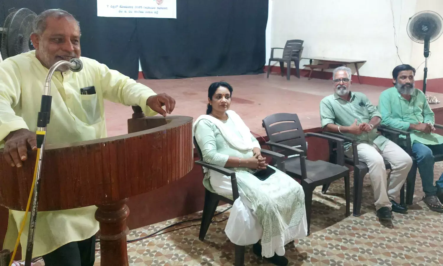 ಕೇಂದ್ರದ ನೀತಿಯಿಂದ ರಂಗಭೂಮಿಯಂತಹ ಸೃಜನಶೀಲತೆಗಳು ಸತ್ತು ಹೋಗುತ್ತಿವೆ: ಡಾ.ನಾಗರಾಜ ಮೂರ್ತಿ