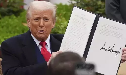 ಅಮೆರಿಕದ ಸುಂಕ ನೀತಿ ಯಶಸ್ವಿ; ಚೀನಾದ ಮಾರುಕಟ್ಟೆ ತತ್ತರಿಸಿದೆ: ಟ್ರಂಪ್