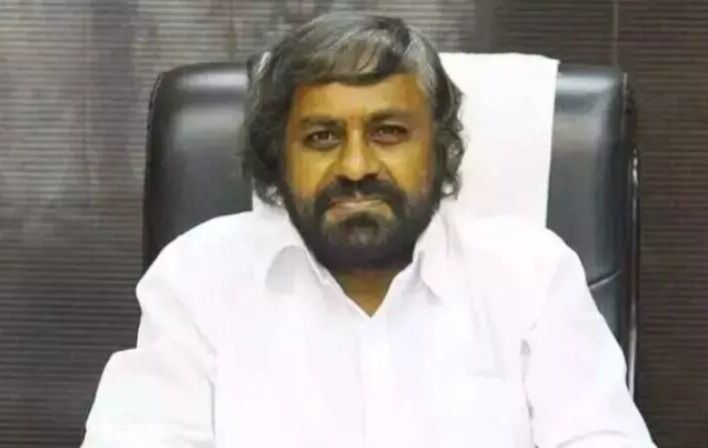 PHOTO OF  Ishwar Khandre