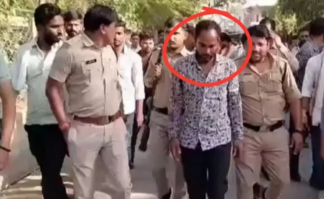 ಗೋವಿನ ಮೇಲೆ ಅಸ್ವಾಭಾವಿಕ ಲೈಂಗಿಕ ಕ್ರಿಯೆ : ಪ್ರತ್ಯೇಕ ಪ್ರಕರಣಗಳಲ್ಲಿ ಇಬ್ಬರು ಆರೋಪಿಗಳ ಬಂಧನ ಗೋವಿನ ಮೇಲೆ ಅಸ್ವಾಭಾವಿಕ ಲೈಂಗಿಕ ಕ್ರಿಯೆ : ಪ್ರತ್ಯೇಕ ಪ್ರಕರಣಗಳಲ್ಲಿ ಇಬ್ಬರು ಆರೋಪಿಗಳ ಬಂಧನ