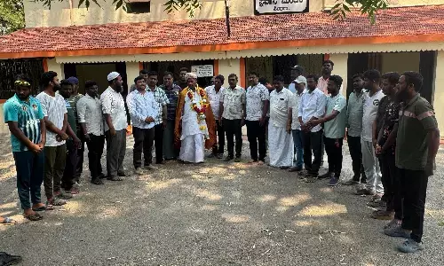 ಸಿರವಾರ | ಕ್ರೀಡಾಂಗಣಕ್ಕೆ ಜಮೀನು ಹಸ್ತಾಂತರಿಸಿದ ಶಾಸಕ ಜಿ.ಹಂಪಯ್ಯ ನಾಯಕರಿಗೆ ಸನ್ಮಾನ