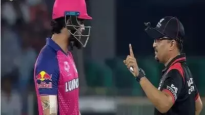 ವಿವಾದಾತ್ಮಕ ತೀರ್ಪು: ಅಂಪೈರ್ ಜೊತೆ ರಿಯಾನ್ ಪರಾಗ್ ವಾಗ್ವಾದ