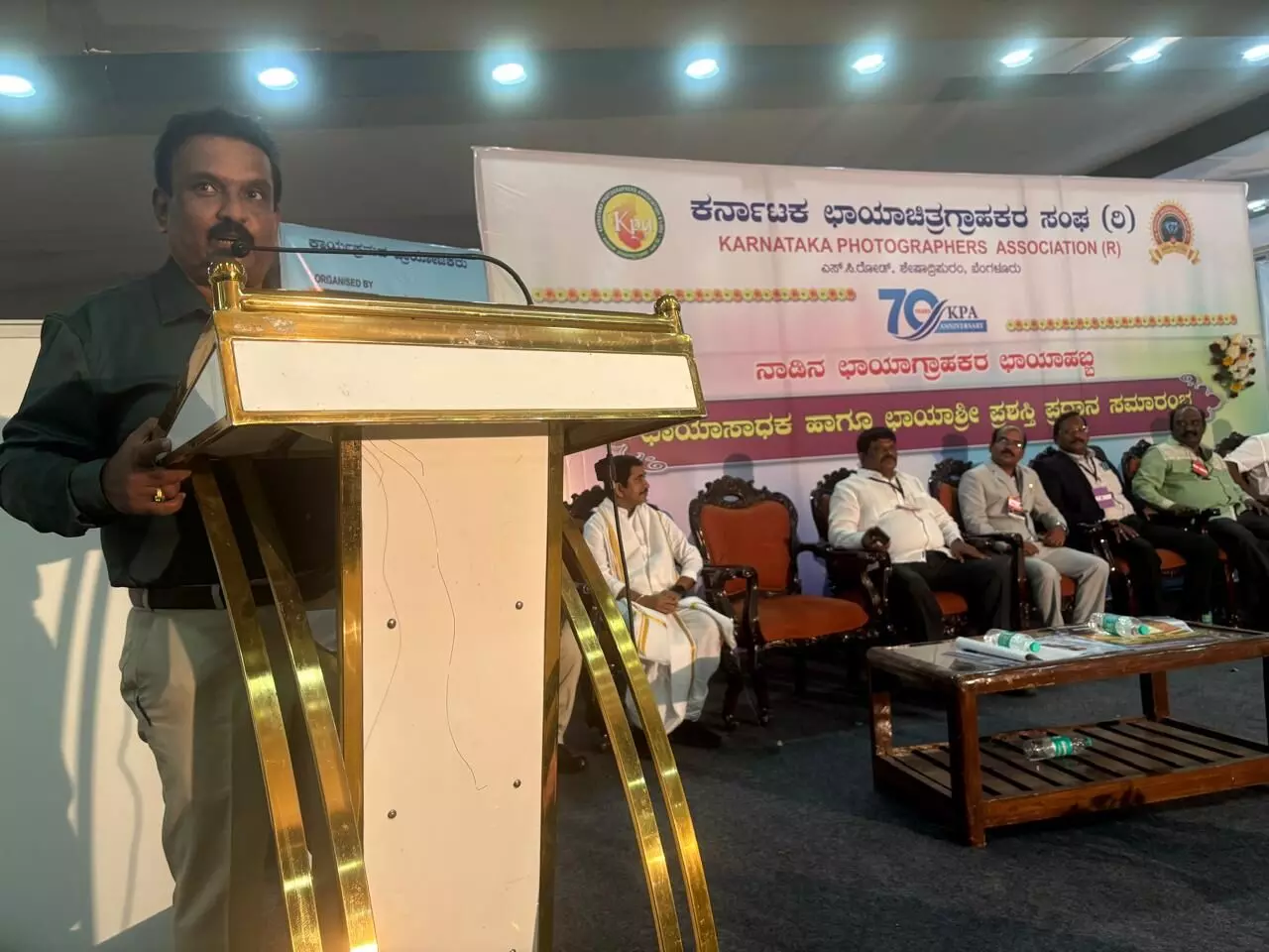 ಫೋಟೋಗ್ರಾಫರ್ಸ್ ಮುಖದಲ್ಲಿ ಸದಾ ಸ್ಮೈಲ್ ಇರಲಿ: ಕೆ.ವಿ.ಪ್ರಭಾಕರ್