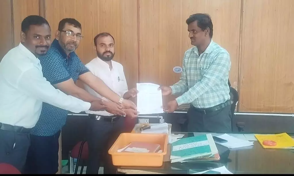 ಮೆಸ್ಕಾಂಗೆ ಬಜಾಲ್ ವಾರ್ಡ್ ಅಭಿವೃದ್ಧಿ ಹೋರಾಟ ಸಮಿತಿ ಮನವಿ ಮೆಸ್ಕಾಂಗೆ ಬಜಾಲ್ ವಾರ್ಡ್ ಅಭಿವೃದ್ಧಿ ಹೋರಾಟ ಸಮಿತಿ ಮನವಿ