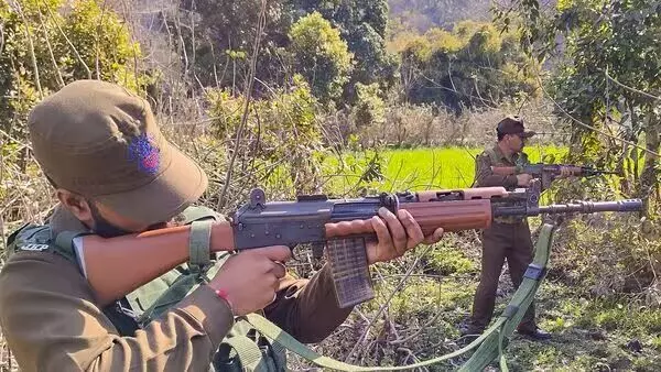 ಜಮ್ಮುಕಾಶ್ಮೀರ | ಗಡಿ ನಿಯಂತ್ರಣ ರೇಖೆ ಬಳಿ ಭಯೋತ್ಪಾದಕರ ಜೊತೆ ಗುಂಡಿನ ಚಕಮಕಿ : ಸೇನಾಧಿಕಾರಿ ಹುತಾತ್ಮ