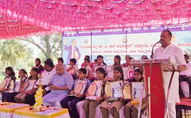 ಅಂಬೇಡ್ಕರ್ ಆದರ್ಶಗಳು ನಮಗೆಲ್ಲರಿಗೂ ದಾರಿ ದೀಪ : ಯು.ಟಿ.ಖಾದರ್