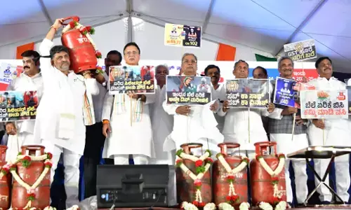 ಗೊಬ್ಬರ, ಔಷಧಿ, ತೈಲ ದರ ಆಕಾಶಕ್ಕೇರಿಸಿದ ಮೋದಿ ಭಾರತದ ಮಧ್ಯಮ ವರ್ಗ-ಬಡವರ ವಿರೋಧಿ : ಸಿದ್ದರಾಮಯ್ಯ ವಾಗ್ದಾಳಿ