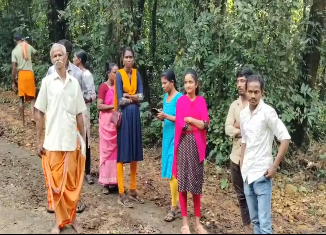 ಉಡುಪಿ: ಕನಿಷ್ಠ ಮೂಲಭೂತ ಸೌಲಭ್ಯಗಳಿಂದ ವಂಚಿತ ಮಲೆಕುಡಿಯ ಸಮುದಾಯ ಉಡುಪಿ: ಕನಿಷ್ಠ ಮೂಲಭೂತ ಸೌಲಭ್ಯಗಳಿಂದ ವಂಚಿತ ಮಲೆಕುಡಿಯ ಸಮುದಾಯ