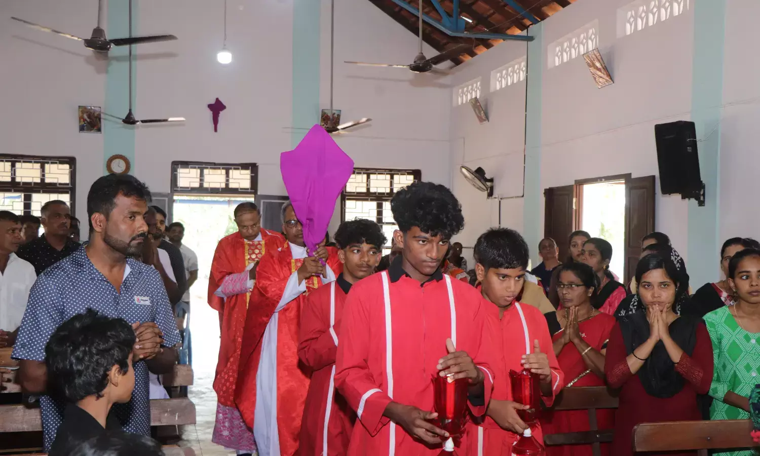 ಮಂಗಳೂರು: ಶಿಲುಬೆಯ ಆರಾಧನೆಯೊಂದಿಗೆ ಶುಭ ಶುಕ್ರವಾರ ಆಚರಣೆ