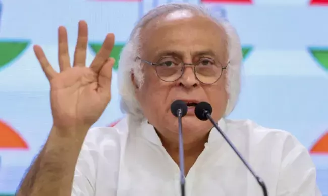 ಸುಪ್ರೀಂ ಕೋರ್ಟ್ ಅನ್ನು ಟೀಕಿಸಿದ ಪಕ್ಷದ ಸಂಸದರಿಂದ ಅಂತರ ಕಾಯ್ದುಕೊಂಡ ಬಿಜೆಪಿ: ಡ್ಯಾಮೇಜ್ ಕಂಟ್ರೋಲ್ ಎಂದ ಕಾಂಗ್ರೆಸ್