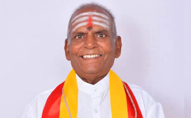 ಕಲಬುರಗಿ | ನಾಳೆ (ಎ.22) ರಂದು ತತ್ವಪದ ಗಾಯಕ ಅಮೃತಪ್ಪ ಅಣೂರ ಅವರಿಗೆ ಅಭಿನಂದನಾ ಸಮಾರಂಭ : ವಿಜಯಕುಮಾರ ತೇಗಲತಿಪ್ಪಿ ಕಲಬುರಗಿ | ನಾಳೆ (ಎ.22) ರಂದು ತತ್ವಪದ ಗಾಯಕ ಅಮೃತಪ್ಪ ಅಣೂರ ಅವರಿಗೆ ಅಭಿನಂದನಾ ಸಮಾರಂಭ : ವಿಜಯಕುಮಾರ ತೇಗಲತಿಪ್ಪಿ