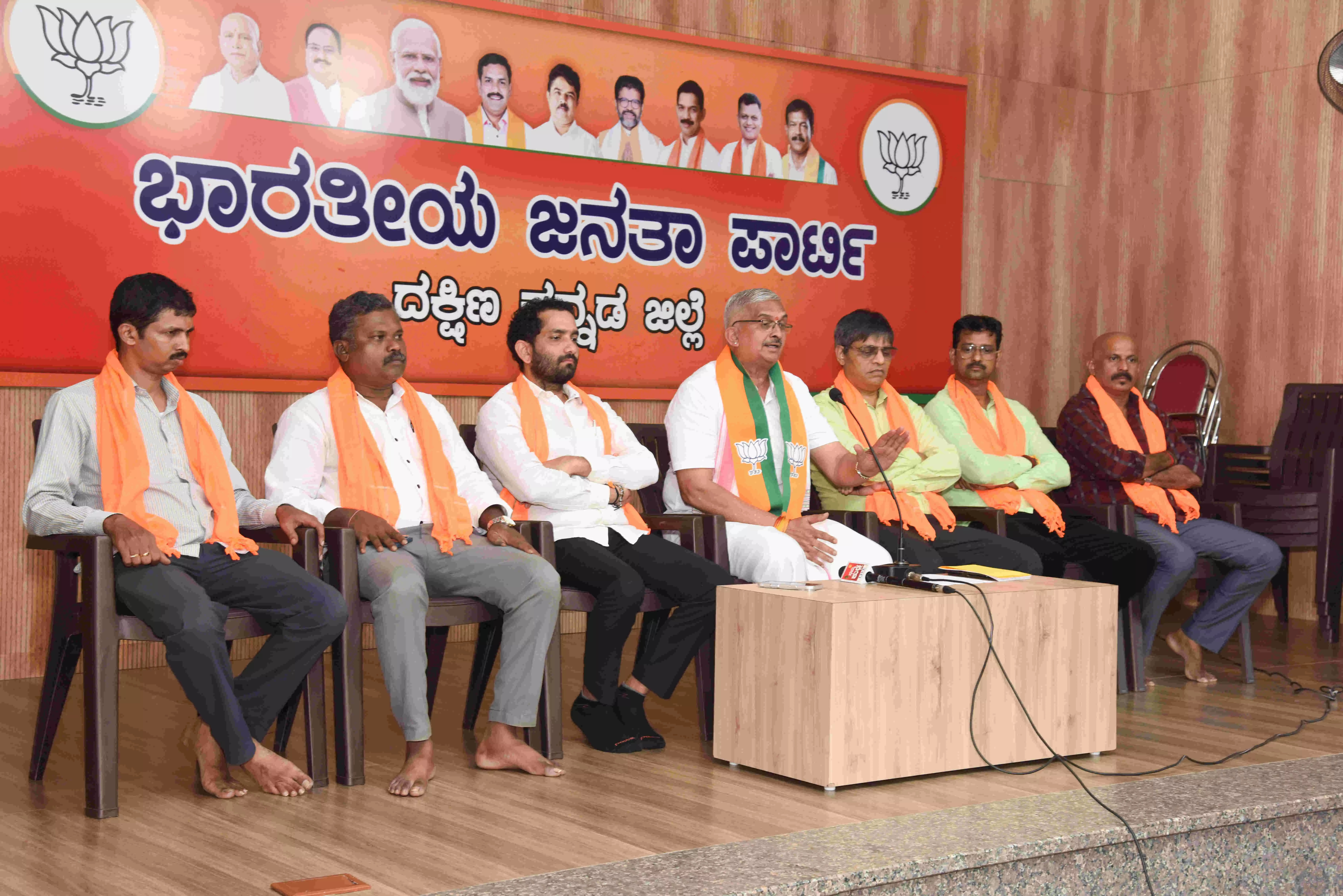 ಜನಿವಾರ ತೆಗೆಸಿದ ಪ್ರಕರಣ: ಅನ್ಯಾಯಕ್ಕೊಳಗಾದ ವಿದ್ಯಾರ್ಥಿಗಳಿಗೆ ಪರಿಹಾರ ನೀಡಲು ಒತ್ತಾಯ ಜನಿವಾರ ತೆಗೆಸಿದ ಪ್ರಕರಣ: ಅನ್ಯಾಯಕ್ಕೊಳಗಾದ ವಿದ್ಯಾರ್ಥಿಗಳಿಗೆ ಪರಿಹಾರ ನೀಡಲು ಒತ್ತಾಯ