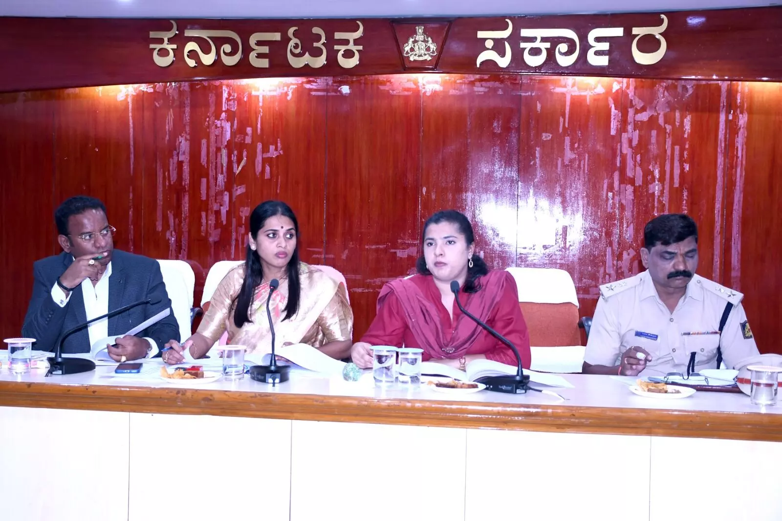 ಕಲಬುರಗಿ | ಅಲೆಮಾರಿ ಸಮುದಾಯದವರಿಗೆ ಜಾಗೃತಿ ಮೂಡಿಸಿ, ಸವಲತ್ತು ಕಲ್ಪಿಸಿ : ಪಲ್ಲವಿ ಜಿ. ಕಲಬುರಗಿ | ಅಲೆಮಾರಿ ಸಮುದಾಯದವರಿಗೆ ಜಾಗೃತಿ ಮೂಡಿಸಿ, ಸವಲತ್ತು ಕಲ್ಪಿಸಿ : ಪಲ್ಲವಿ ಜಿ.