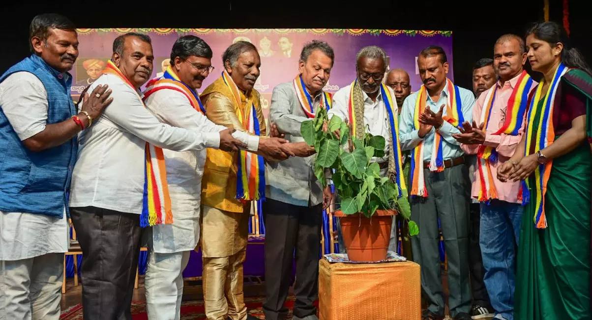 ತ್ರಿವರ್ಣಧ್ವಜ ಕೆಳಗಿಳಿಸಿ ಭಗವಾ ಧ್ವಜ ಏರಿಸುವಂತಹ ಭೀಕರ ಸನ್ನಿವೇಶ ಬರಲಿದೆ : ಕೋಟಿಗಾನಹಳ್ಳಿ ರಾಮಯ್ಯ ಆತಂಕ