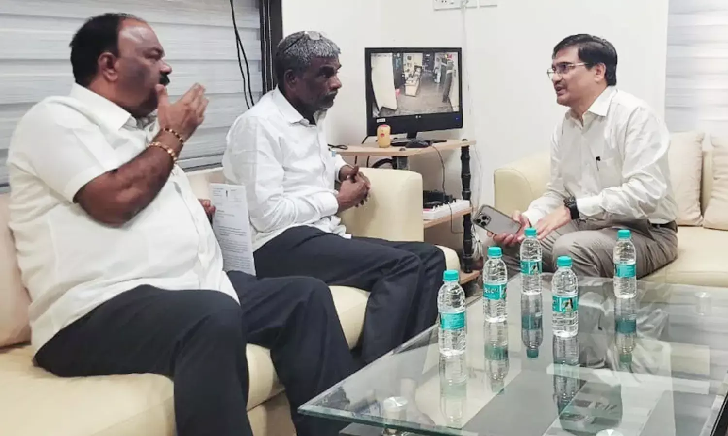 ಹೆದ್ದಾರಿ ಪ್ರಾಧಿಕಾರದ ಪ್ರಾದೇಶಿಕ ಅಧಿಕಾರಿಯನ್ನು ಭೇಟಿಯಾದ ಸಂಸದ ಕೋಟ ಶ್ರೀನಿವಾಸ ಪೂಜಾರಿ