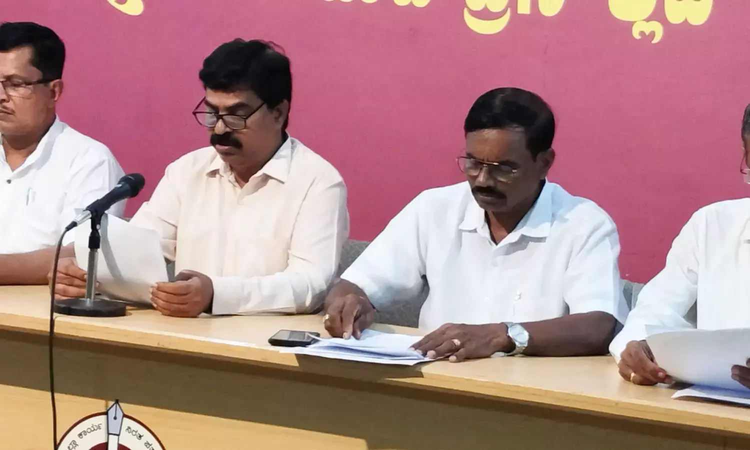 ದ.ಕ.ಸಹಕಾರಿ ಹಾಲು ಒಕ್ಕೂಟಕ್ಕೆ ಚುನಾವಣೆ: ಸಹಕಾರಿ ಭಾರತಿಯಿಂದ ಉಡುಪಿ 8 ಸ್ಥಾನಗಳಿಗೆ ಸ್ಪರ್ಧೆ