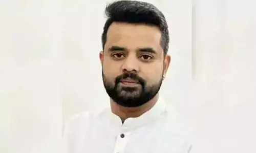 ಮಾಜಿ ಸಂಸದ ಪ್ರಜ್ವಲ್ ರೇವಣ್ಣ ಲೈಂಗಿಕ ಹಗರಣ | ಪ್ರಕರಣ ಕೈಬಿಡುವಂತೆ ಕೋರಿ ಸಲ್ಲಿಸಿದ ಅರ್ಜಿ ವಜಾ