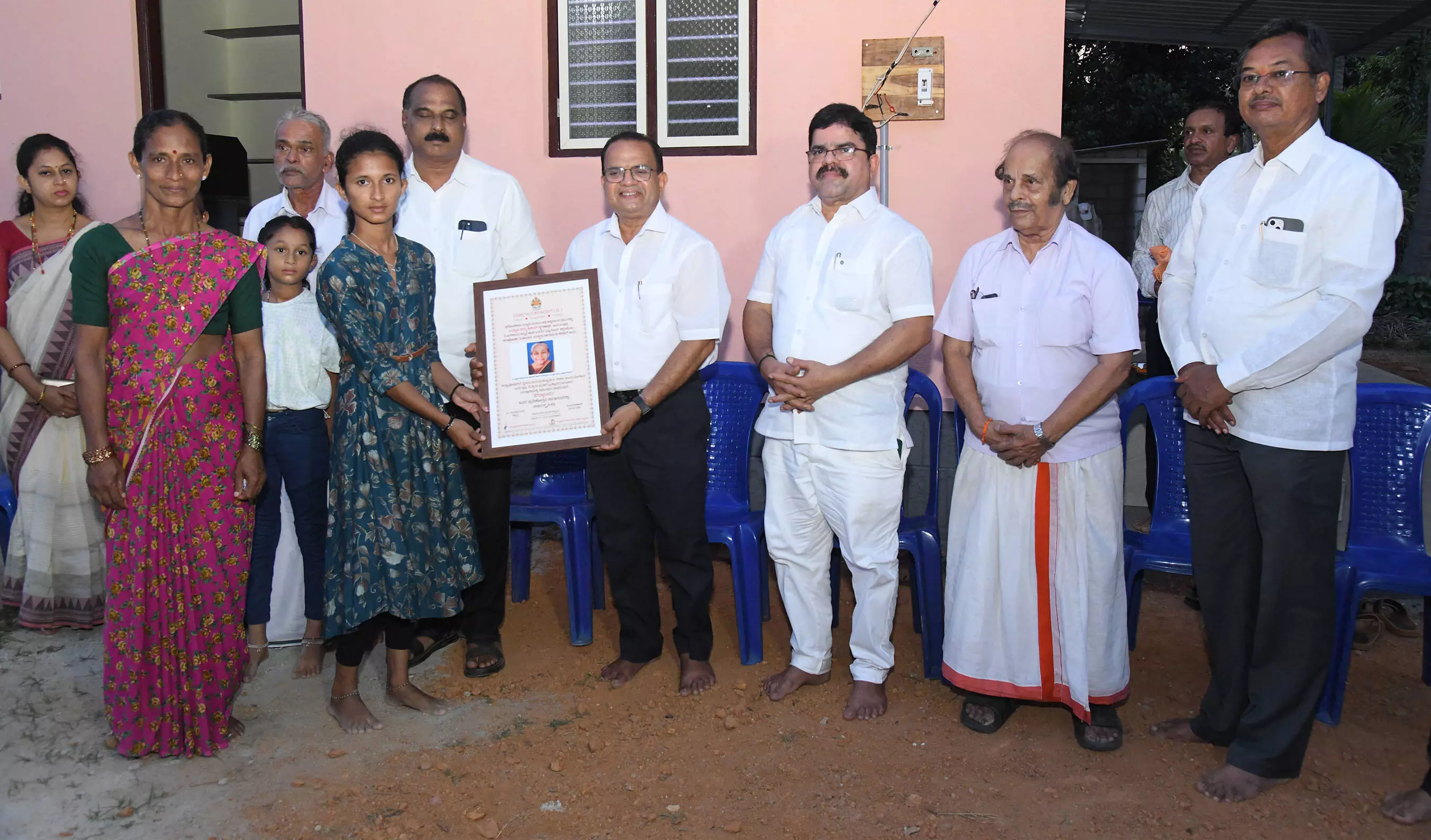 ಯಡ್ತಾಡಿ: ವಿದ್ಯಾಪೋಷಕ್ನ 68ನೇ ಮನೆ ಉದ್ಘಾಟನೆ ಯಡ್ತಾಡಿ: ವಿದ್ಯಾಪೋಷಕ್ನ 68ನೇ ಮನೆ ಉದ್ಘಾಟನೆ