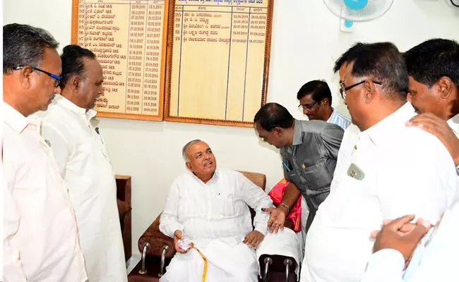 ಕಲಬುರಗಿ | ಸಾರಿಗೆ ನೌಕರರಿಂದ ಸಚಿವ ರಾಮಲಿಂಗಾರೆಡ್ಡಿಗೆ ಮನವಿ